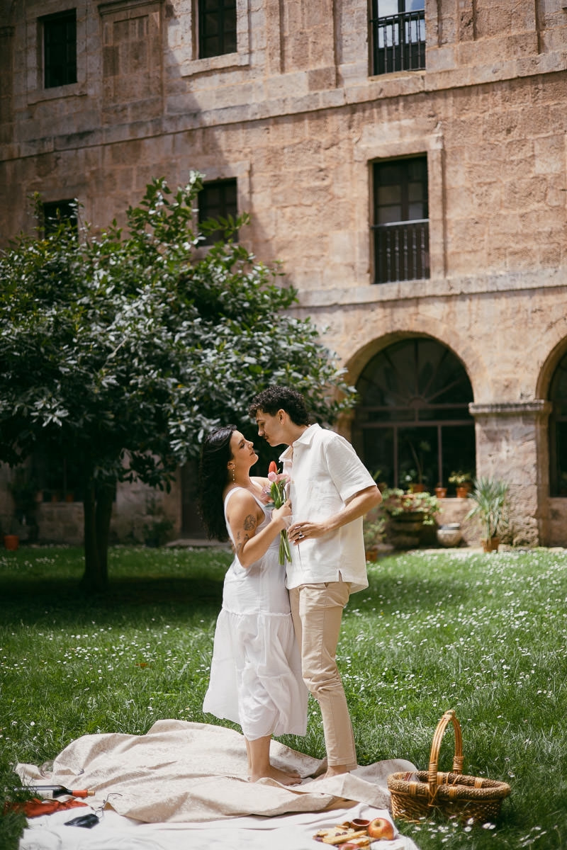 Novios en San Millan de la Cogolla
